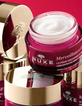 Crema facial recomendada para prevenir signos de la edad de noche Nuxe Merveillance Lift para todo tipo piel
