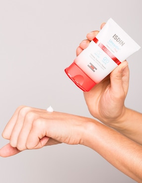 Crema para manos recomendada para hidratar día Isdin Ureadin para piel seca