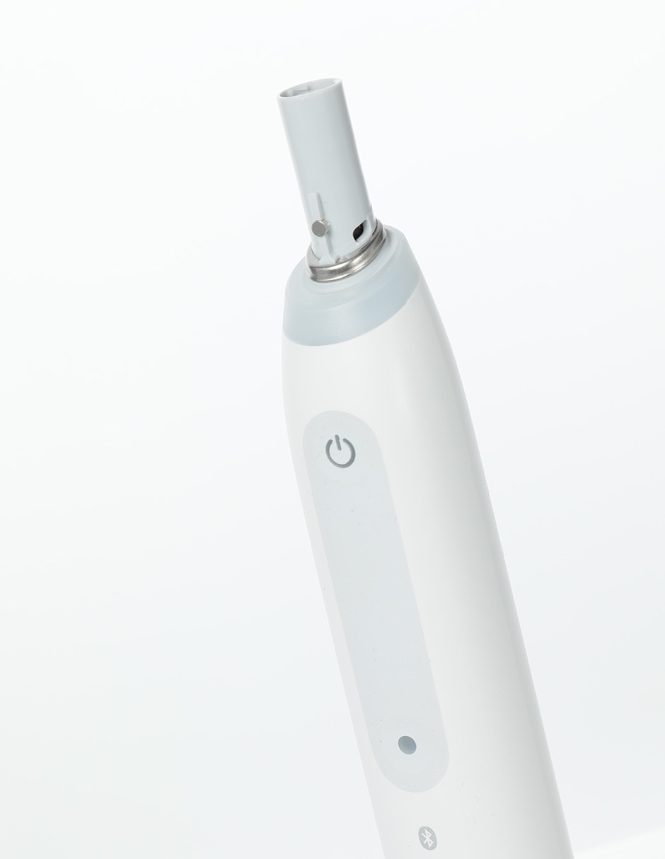 Cepillo de dientes eléctrico iO Series 6 16