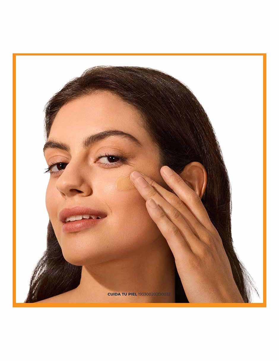 Tratamiento facial Sun Hydrofluid Tono Medio FPS50+ Eucerin Sun para eliminar el brillo 8