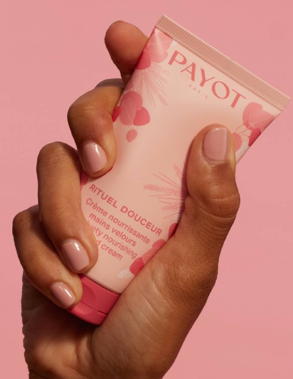 Crema para manos recomendada para humectar de día y noche RITUEL DOUCEUR para todo tipo piel 3
