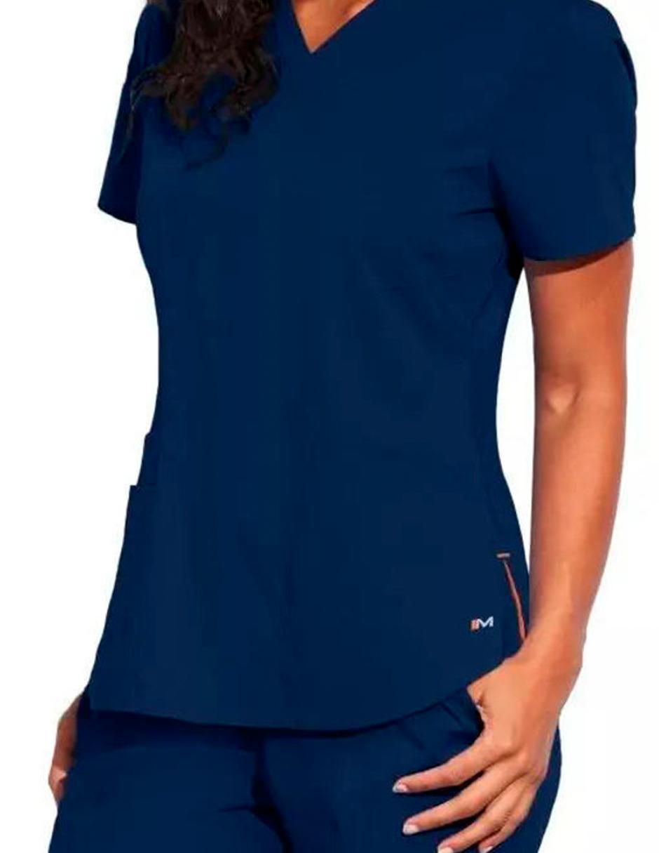 Pijama quirúrgica estilo relajado para mujer 4