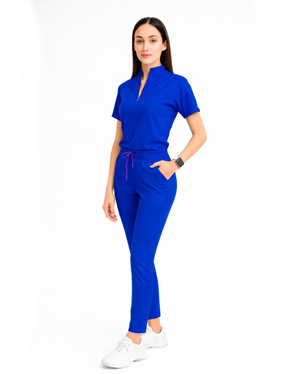 Pijama quirúrgica estilo relajado para mujer